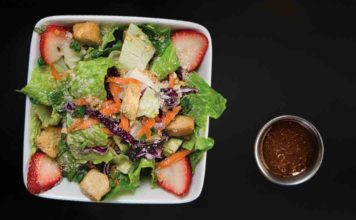 Ensalada italiana frutal de pollo